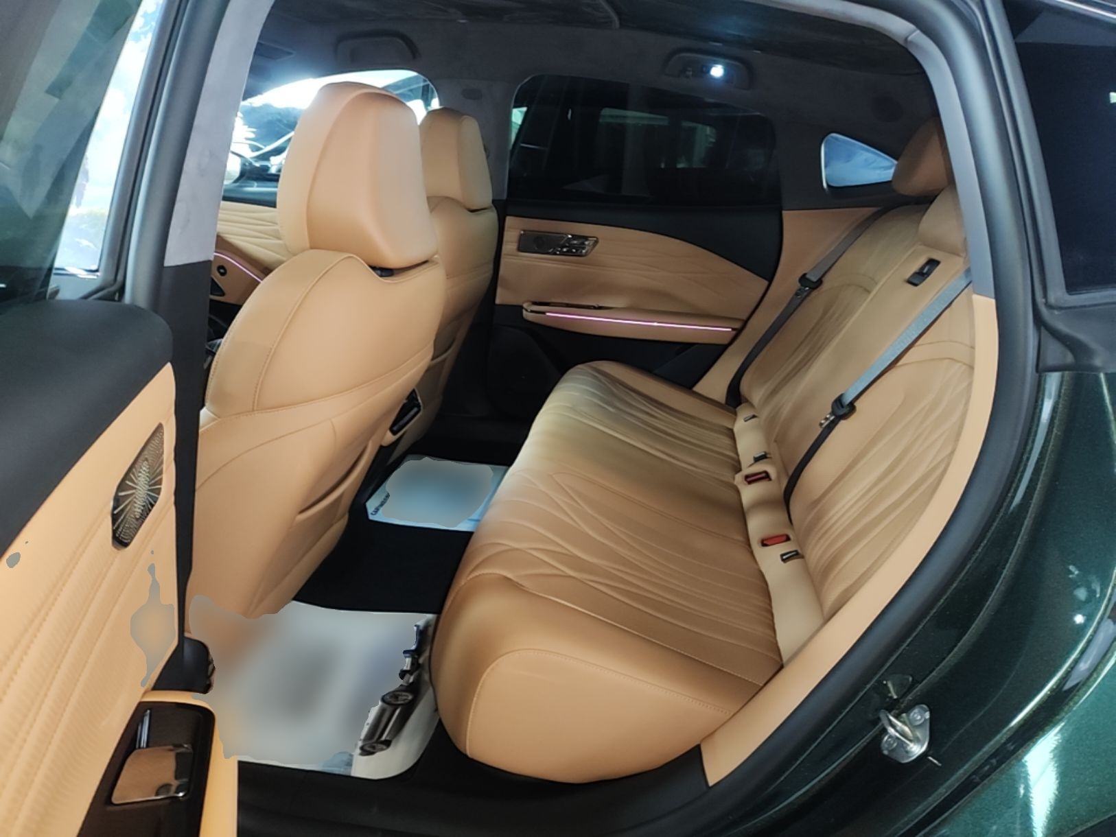 Geely Galaxy 8 2026 Model 225km EM-i Long-Range Galaxy Edition — снимка 20