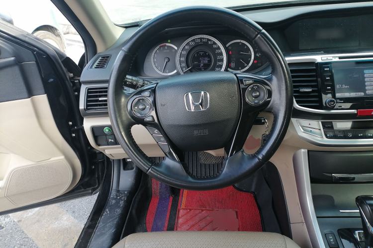 Used Honda Accord 2014 2.0L EXN Luxury Navigation Edition Steering Wheel