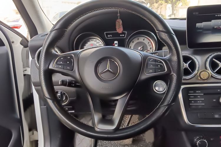 Used Mercedes-Benz GLA 2016 GLA 200 Fashion Model