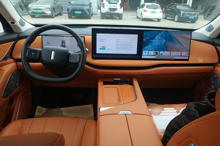 Used Wey Lanshan 2025 Four-Wheel Drive Ultra Center Console