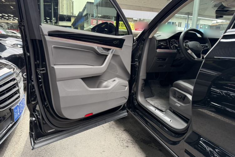 Used Volkswagen Touareg 2023 2.0 TSI RuiShang Edition
