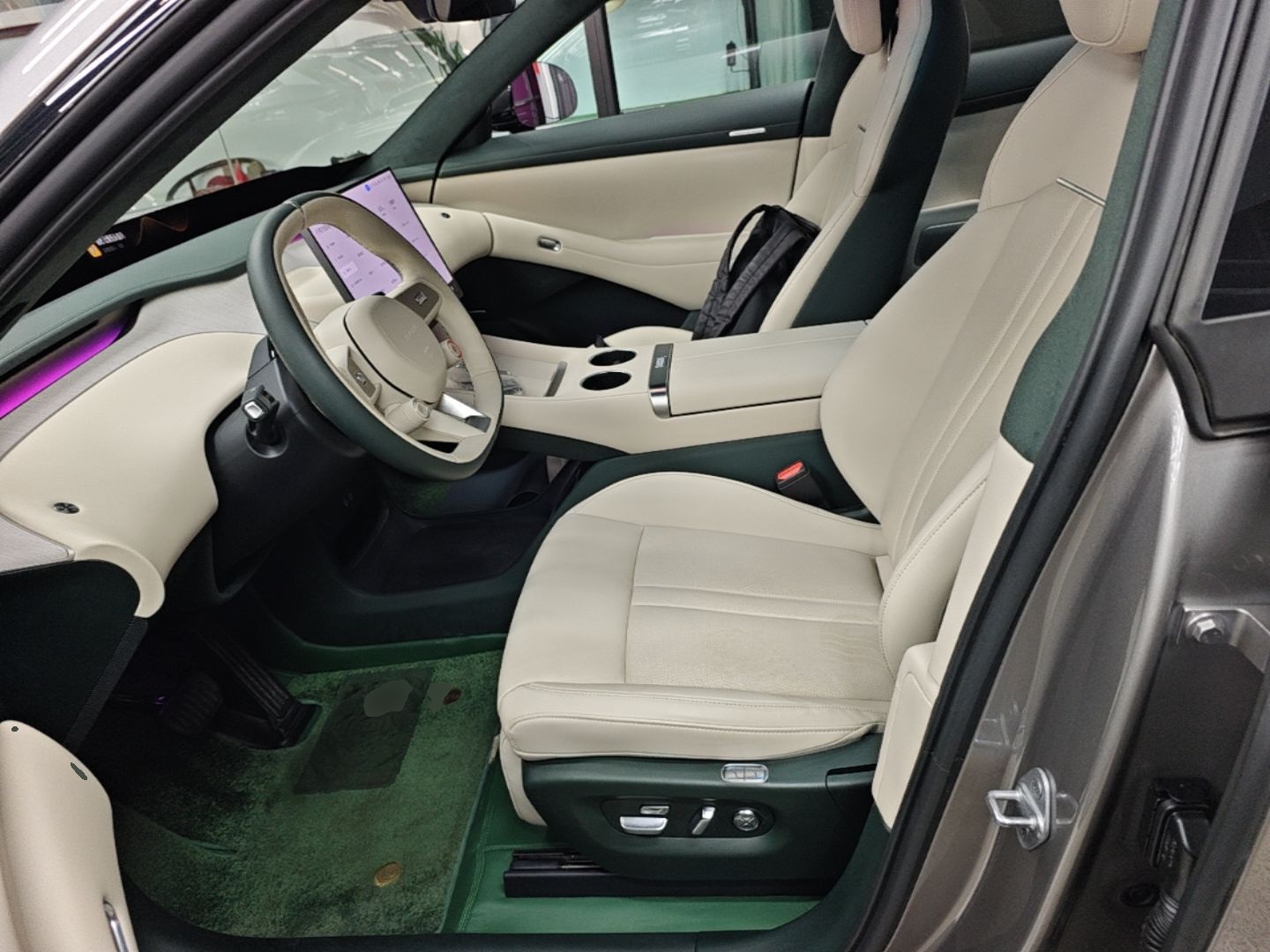 Xiaomi Auto YU7 2025 Ultra-Long Range High-Performance All-Wheel-Drive Max Edition — снимка 17