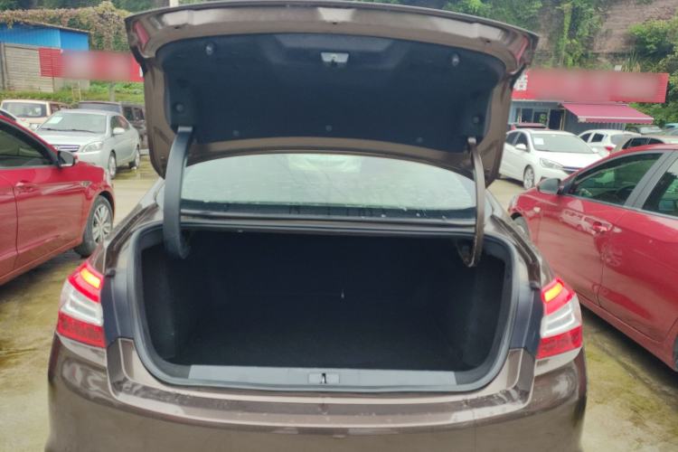 Used Peugeot 408 2014 1.8L Automatic Luxury Edition Trunk