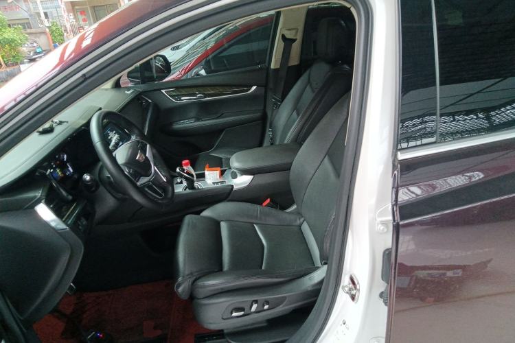 Used Cadillac XT5 2016 28T Four-Wheel Drive Luxury Model Left Front Seat