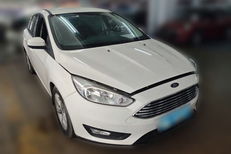 Used Ford Focus 2015 Sedan 1.6L Automatic Comfort Model Front Right 45 Deg