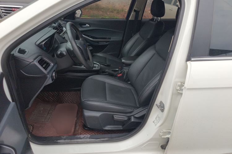 Used Ford Escort 2015 1.5L Automatic Fashion Model
