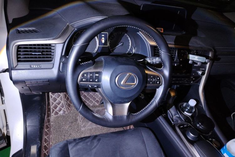 Used Lexus RX 2016 300 Two-Wheel Drive Comfort Edition China VI Standard Steering Wheel