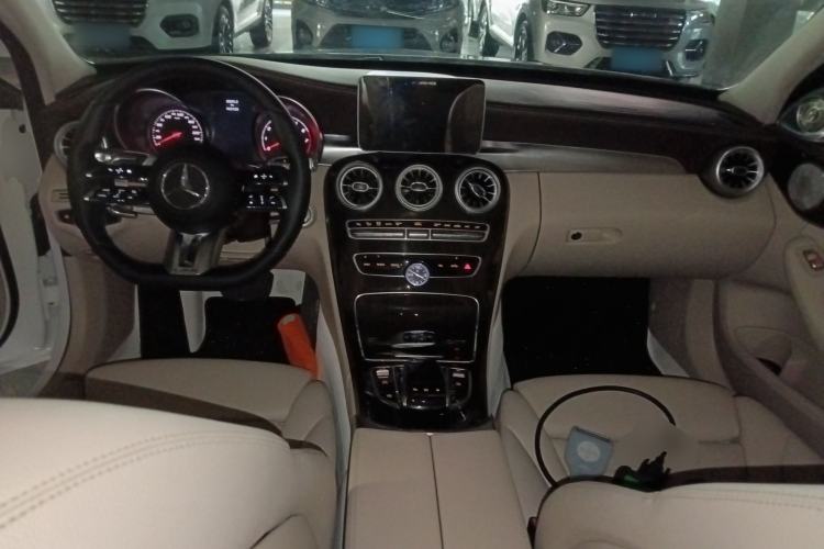 Used Mercedes-Benz C-Class 2015 Facelift C 200 L Center Console