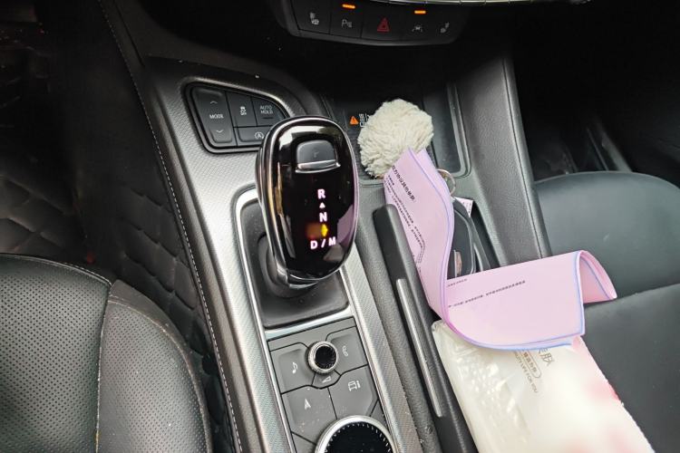 Used Cadillac CT5 2024 28T Luxury Version Gear Lever