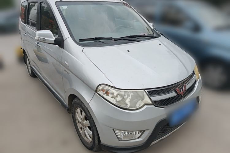 Used Wuling Hongguang 2014 1.5L S Luxury Model
