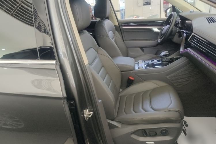 Used Volkswagen Touareg 2020 2.0 TSI RuiShang Edition China VI Standard
