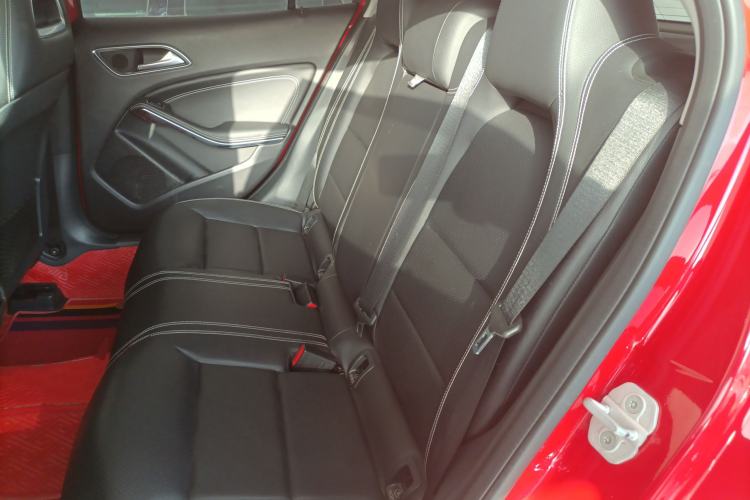 Used Mercedes-Benz GLA 2015 GLA 220 4MATIC Fashion Model