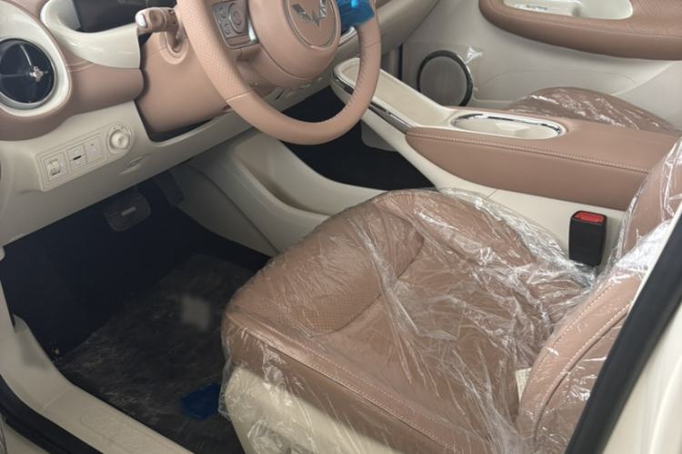 Used Wuling Bingo 2025 333 km Lingxi Deluxe Edition Interior 2