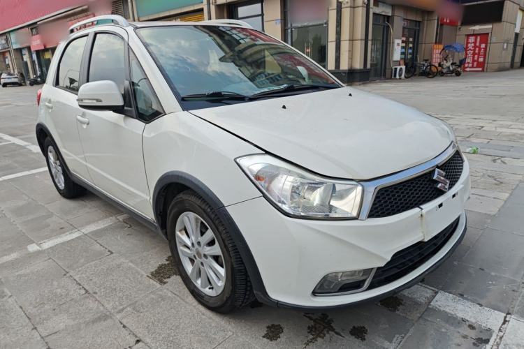 Used Suzuki SX4 2013 1.6L Manual CoolRide Model Front Right 45 Deg