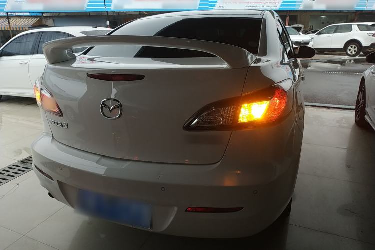 Used Mazda Mazda 3 2015 Sedan 1.6L Manual Comfort Model

