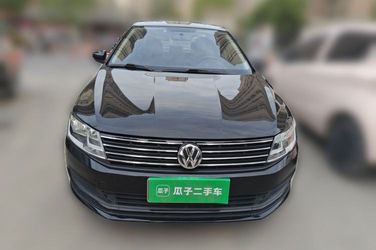 Used Volkswagen Lavida 2015 1.6L Manual Fashion Edition Front