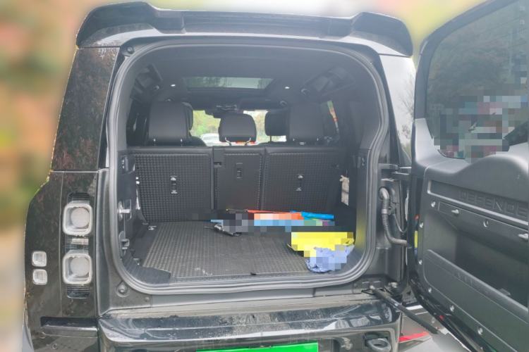 Used Land Rover Defender 2024 110 3.0T P400 X-DYNAMIC HSE Trunk