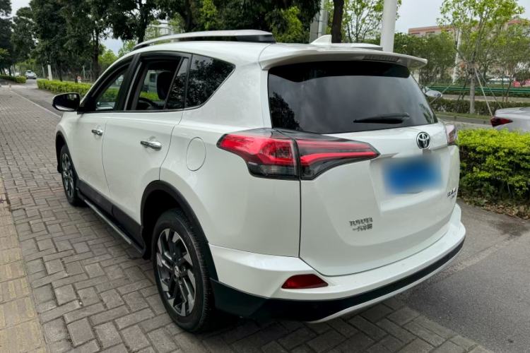 Used Toyota RAV4 2016 2.5L Automatic 4x4 Elite Edition Exterior 3