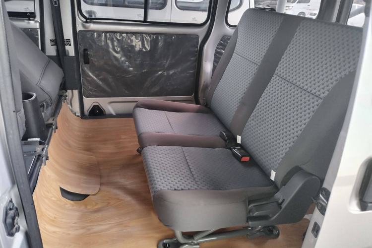 Used Wuling Zhiguang 2023 1.5L Practical Version 5/7 Seats