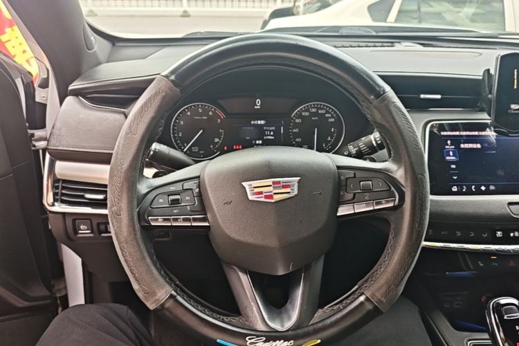 Used Cadillac XT4 2021 28T Two-Wheel Drive Leading Version
