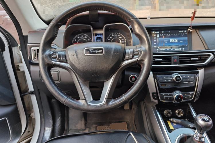 Used Zotye Domy X5 2015 1.5T Manual Luxury Model China V Standard Steering Wheel