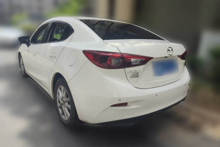 Used Mazda 3 Axela 2017 Sedan 1.5L Automatic Luxury Model China VI Standard
