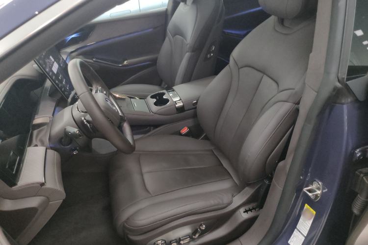 Used Denza Z9 2024 1100 km All-Wheel-Drive Ultra Version