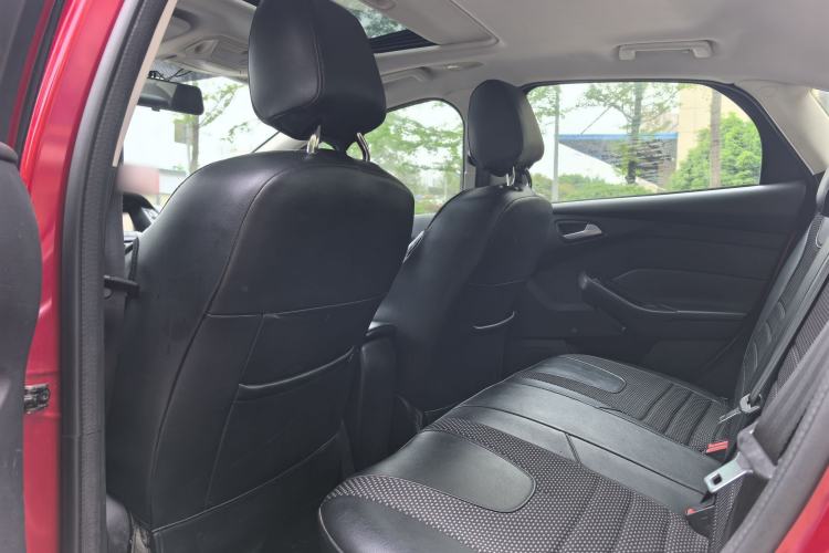 Used Ford Focus 2012 Sedan 1.6L Automatic Fashion Edition Interior 3