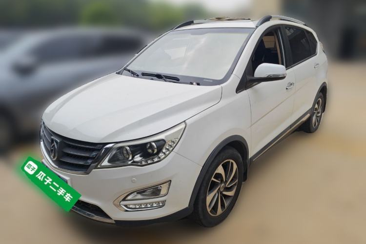 Used Baojun 560 2015 1.8L manual luxury version