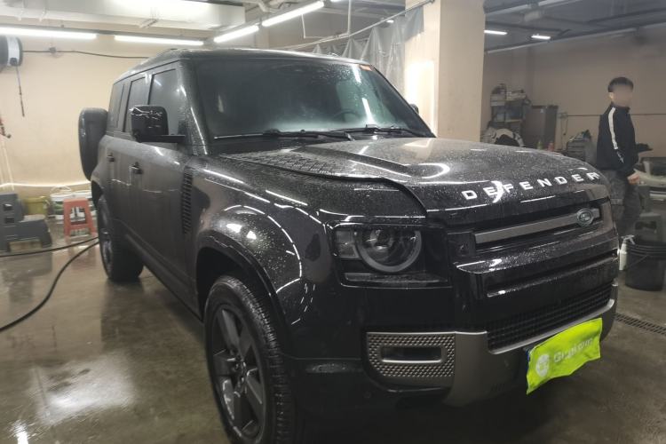 Used Land Rover Defender 2024 110 3.0T P400 X-DYNAMIC HSE Front Right 45 Deg