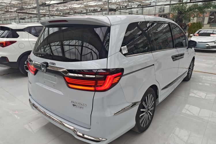 Used Honda Elysion 2024 2.0L eHEV Luxury Edition