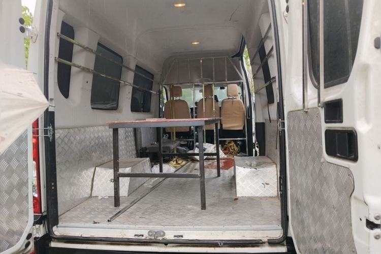 Used Iveco Eurocargo 2021 2.0T Manual Super-Rui Short Wheelbase Low-Roof Side-Hinged Door F1A Trunk