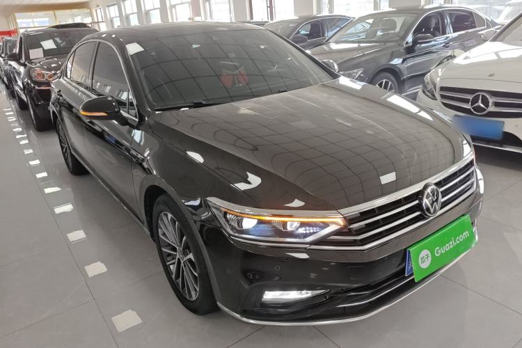 Used Volkswagen Magotan 2020 380TSI DSG Luxury Version Front Right 45 Deg