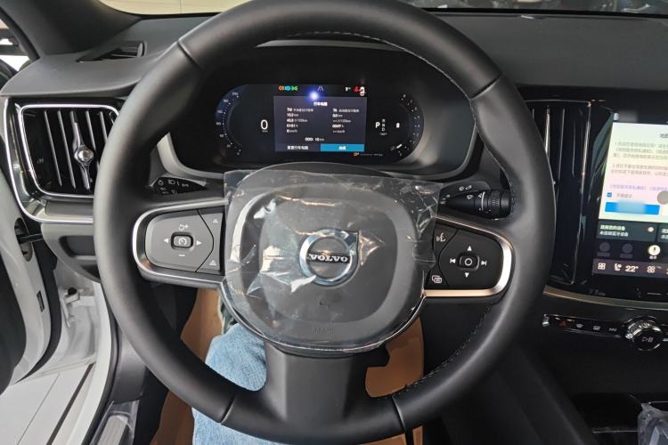 Used Volvo S60 2026 Model B4 Zhiyi Luxury Edition