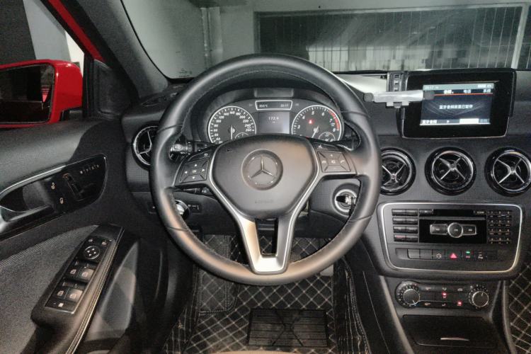 Used Mercedes-Benz A-Class 2013 A 180 Fashion Model Steering Wheel