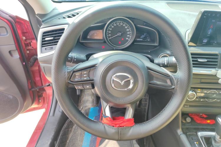 Used Mazda 3 Axela 2017 Sedan 1.5L Automatic Luxury Model Emission Standard China V
