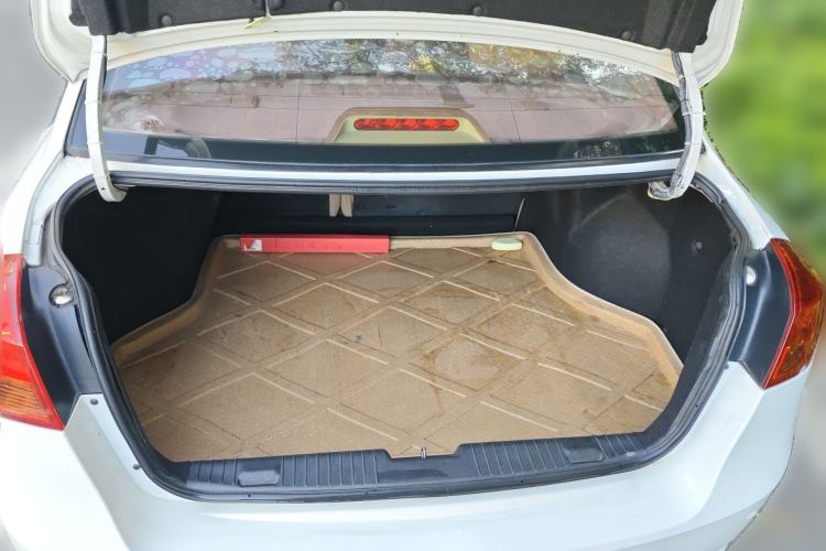 Used Buick Excelle 2013 1.5L Automatic Classic Model
