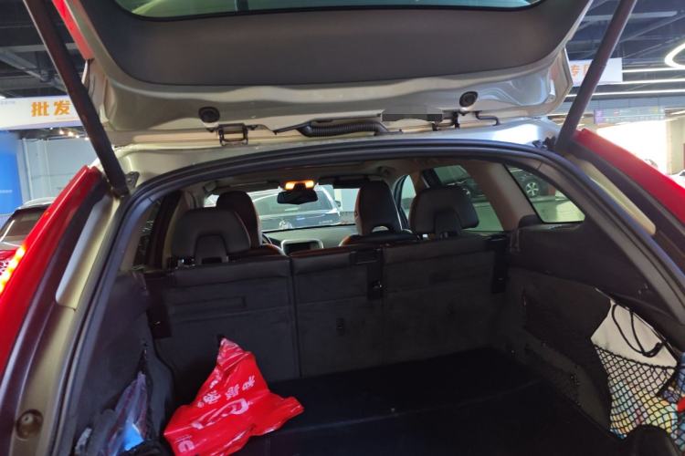 Used Volvo XC60 2014 T5 Zhiyi Edition Trunk