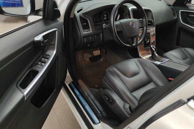 Used Volvo XC60 2017 T5 Smart Upgrade Edition