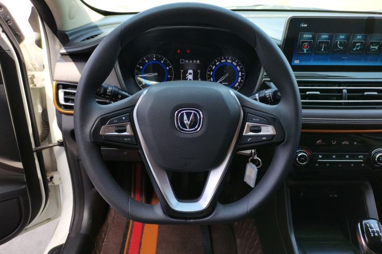 Used CHANGAN Eado DT 2019 1.6L Manual Comfort Model China VI Standard Steering Wheel