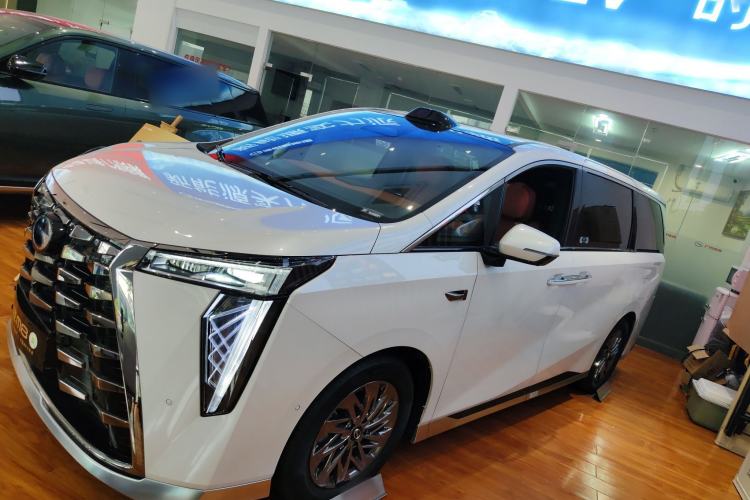 Used GAC Trumpchi Xiangwang M8 2025 Kunkun Series Ultra First-Class Cabin Exterior 11