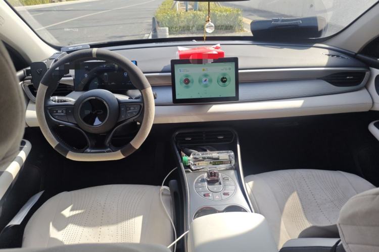 Used BYD Seal 05 DM-i 2025 DM-i Smart Drive 55KM Luxury Model Center Console