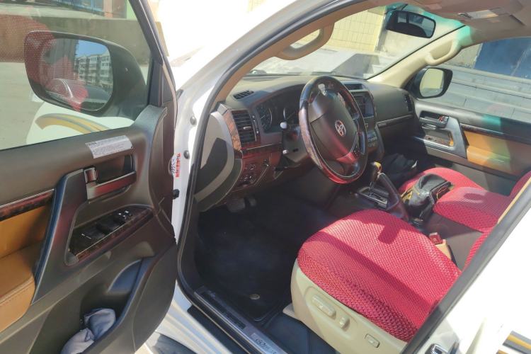 Used Toyota Land Cruiser 
