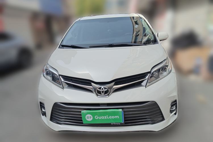Used Toyota SIENNA 