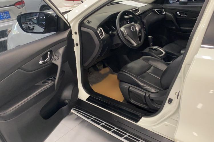 Used Nissan X-Trail 2014 2.0L CVT Comfort Edition 2WD
