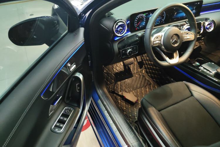 Used Mercedes-Benz A-Class 2020 Restyled A 200 L Sport Sedan Fashion Version
