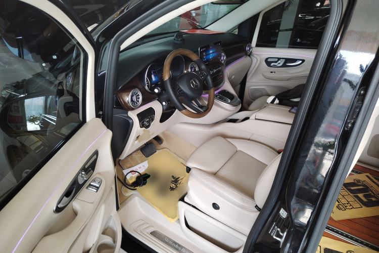 Used Mercedes-Benz V-Class 2022 V 260 Avantgarde Edition