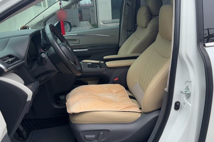 Used Toyota SIENNA 2024 2.5L Hybrid Comfort Edition