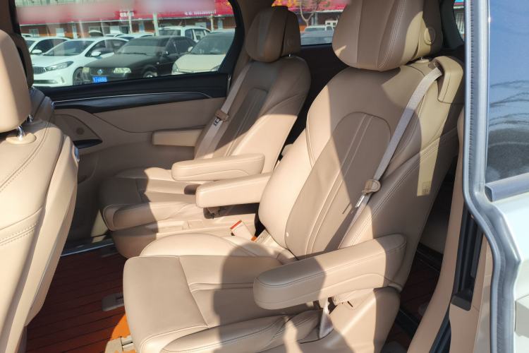 Used Buick GL8 2021 ES Land Cruiser 653T Luxury Edition