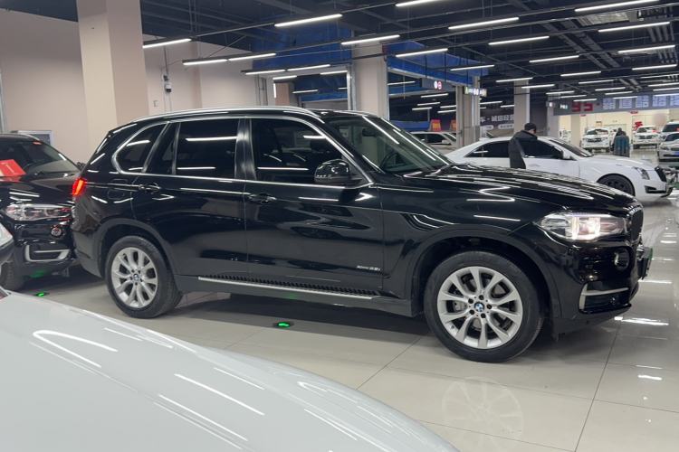 Used BMW X5 2014 xDrive35i Elegant Edition Exterior 2